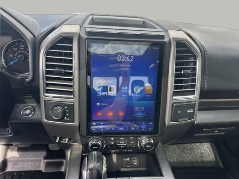 Used 2015 Ford F150 Platinum w/ Equipment Group 701A Luxury image 16