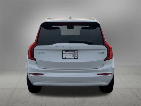 Certified 2025 Volvo XC90 B5 Core w/ Protection Package Premier image 5
