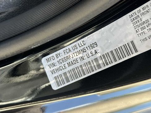 Used 2021 RAM 1500 Laramie w/ Sport Appearance Package AWD/4WD image 20