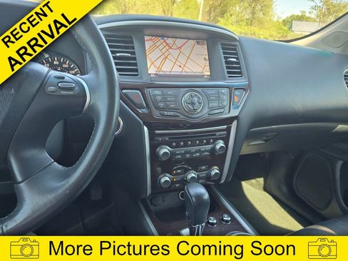 Used 2016 Nissan Pathfinder Platinum image 21