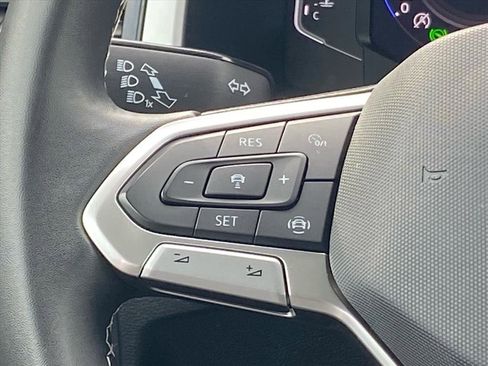 Used 2022 Volkswagen Atlas Cross Sport SE w/ Panoramic Sunroof Package image 6