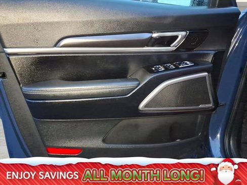 Used 2023 Kia Telluride S image 16