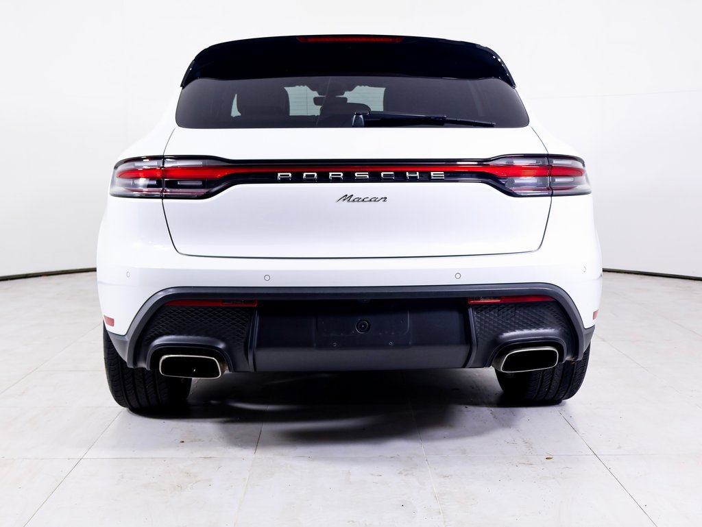 Used 2025 Porsche Macan AWD/4WD image 28