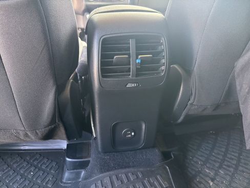 Used 2020 Ford Escape SE FWD image 13