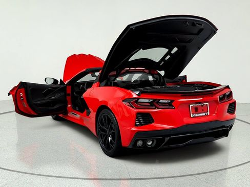 Used 2025 Chevrolet Corvette Stingray Premium Cpe w/ Stealth Interior Trim Package RWD image 11