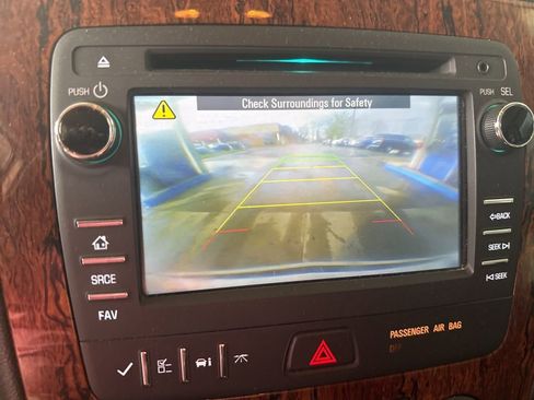 Used 2013 Chevrolet Traverse LT image 8