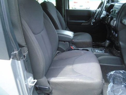Used 2013 Jeep Wrangler Sport AWD/4WD image 12