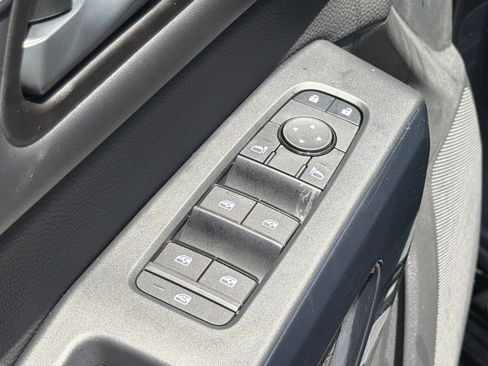 New 2026 Nissan Pathfinder SV w/ SV Premium Package FWD image 19