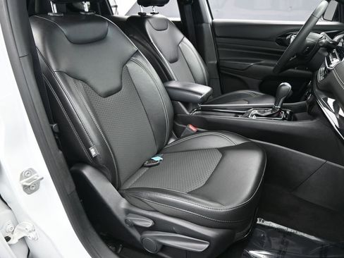 Used 2023 Jeep Compass Altitude image 44