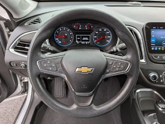 Used 2019 Chevrolet Malibu LT w/ Driver Confidence Package FWD image 9