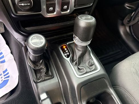 Used 2022 Jeep Wrangler Sport AWD/4WD image 24
