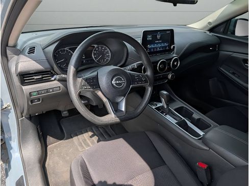 Used 2024 Nissan Sentra SV FWD image 15