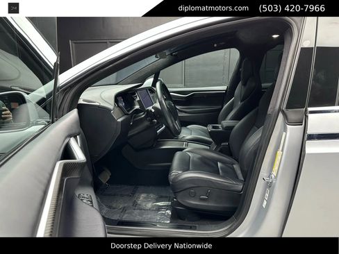 Used 2017 Tesla Model X 75D image 17