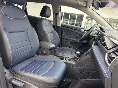 New 2026 Volkswagen Taos SEL AWD/4WD image 10