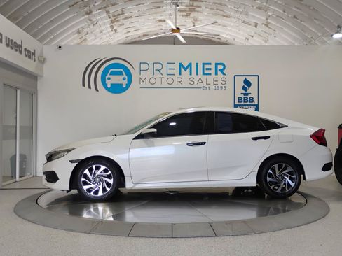Used 2017 Honda Civic EX image 2