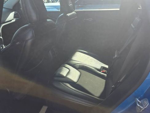 Used 2019 Jeep Cherokee Trailhawk w/ Comfort & Convenience Group AWD/4WD image 4