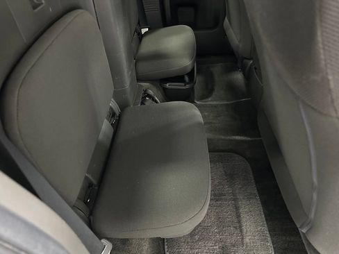 Used 2018 Nissan Frontier S RWD image 45