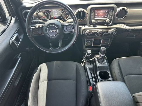 Used 2021 Jeep Gladiator Sport AWD/4WD image 23