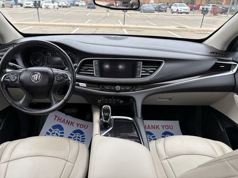 Used 2019 Buick Enclave Essence image 18