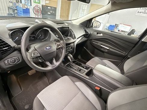 Used 2018 Ford Escape SE w/ Ford Safe & Smart Package image 16