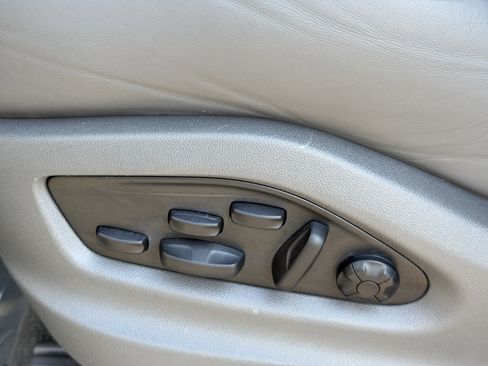 Certified 2023 Porsche Cayenne Turbo S image 25