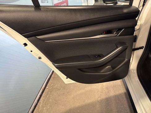 Used 2025 MAZDA MAZDA3 s FWD image 21