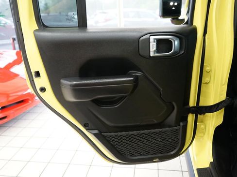 Used 2024 Jeep Wrangler Unlimited AWD/4WD image 48