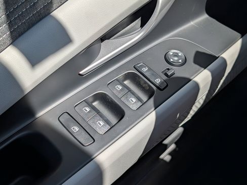 New 2026 Hyundai Elantra Limited FWD image 12