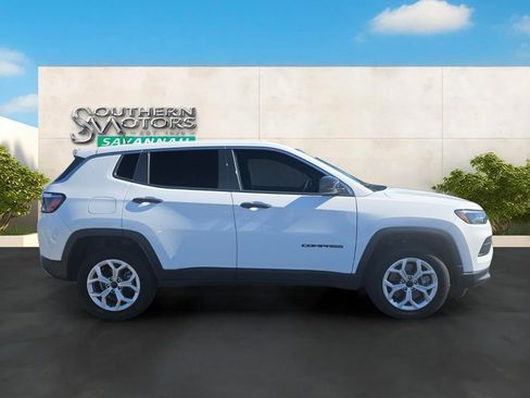 Used 2025 Jeep Compass Sport AWD/4WD image 6