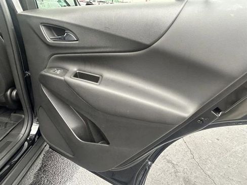Used 2022 Chevrolet Equinox LT image 23