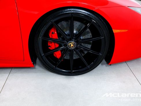 Used 2016 Lamborghini Huracan LP 580-2 RWD image 28