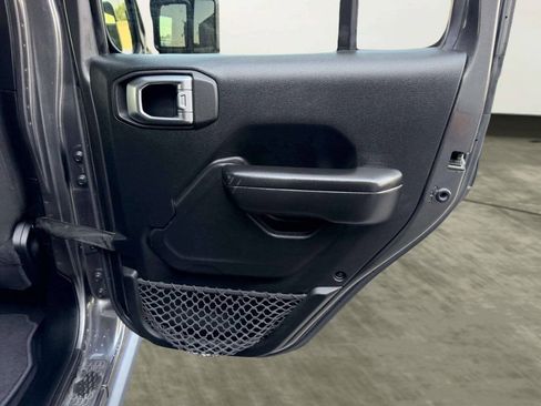 Used 2020 Jeep Gladiator Sport w/ Quick Order Package 24S AWD/4WD image 23