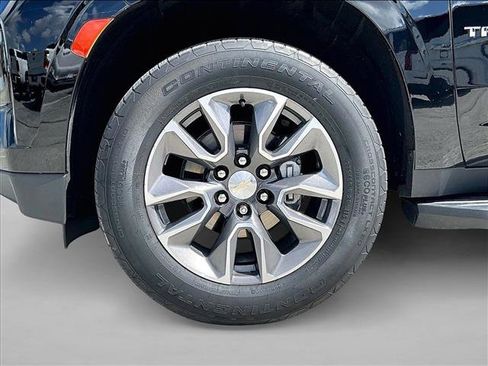 Used 2022 Chevrolet Tahoe LT w/ Luxury Package RWD image 10