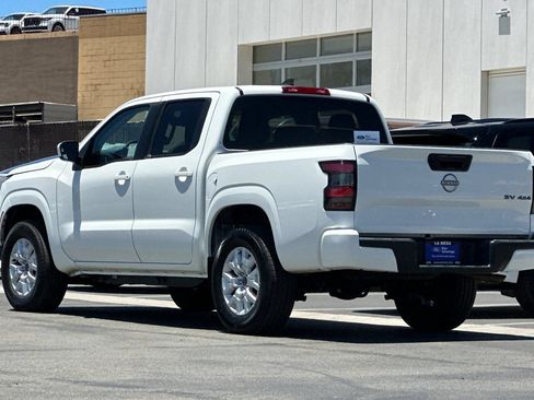 Used 2023 Nissan Frontier SV AWD/4WD image 5