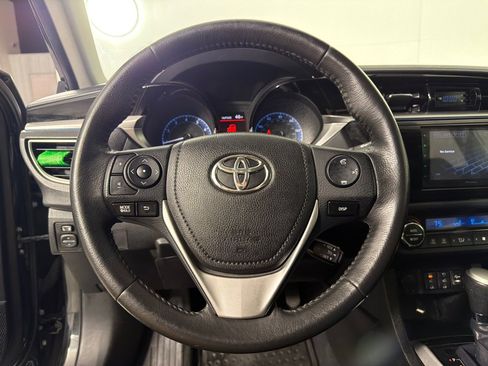 Used 2014 Toyota Corolla S Premium w/ Driver Convenience Package image 15