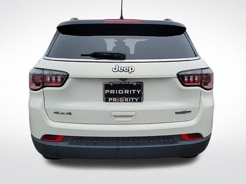 Used 2018 Jeep Compass Latitude w/ Popular Equipment Group image 4