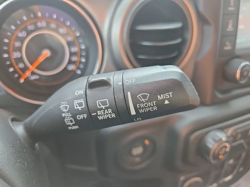 Used 2019 Jeep Wrangler Unlimited Sport S AWD/4WD image 47