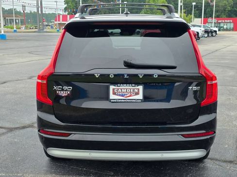 Used 2022 Volvo XC90 T5 Momentum AWD/4WD image 10