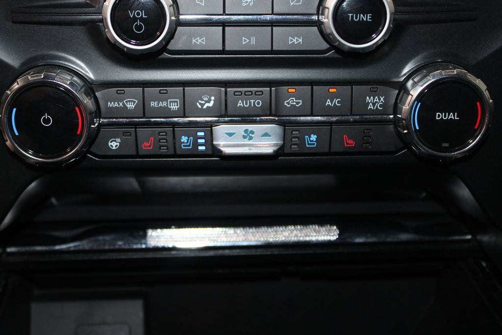 Used 2024 Ford F150 Lariat w/ Tow/Haul Package AWD/4WD image 49