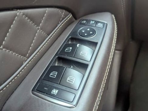 Used 2018 Mercedes-Benz GLE 350 4MATIC image 32