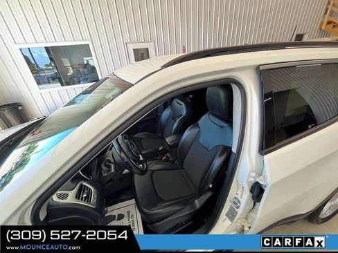 Used 2019 Jeep Compass Latitude w/ Safety & Security Group AWD/4WD image 17