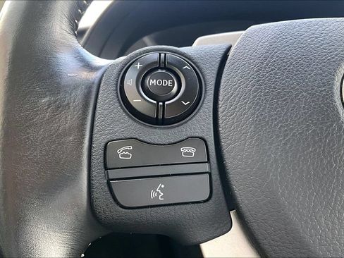 Used 2016 Lexus IS 200t RWD image 12