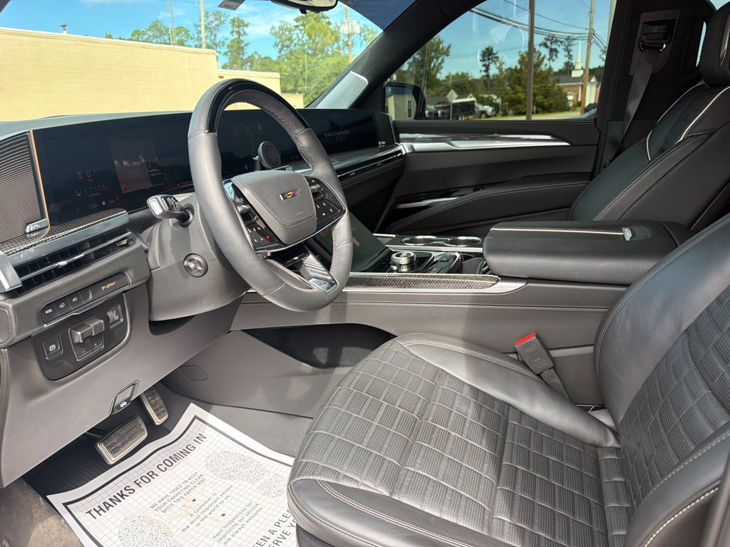Used 2026 Cadillac Escalade V w/ LPO, ONYX Package AWD/4WD image 14