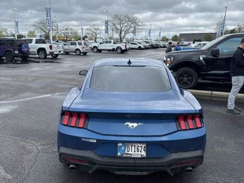 Used 2024 Ford Mustang Coupe image 5