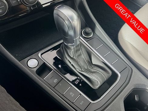 Used 2019 Volkswagen Jetta R-Line FWD image 16