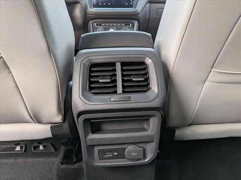 Used 2020 Volkswagen Tiguan SE R-Line image 17