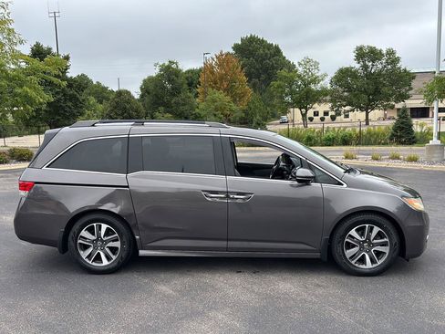 Used 2015 Honda Odyssey Touring Elite image 9