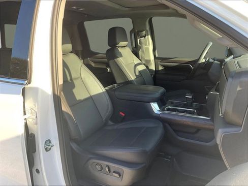 Used 2023 GMC Sierra 1500 SLT w/ SLT Premium Plus Package AWD/4WD image 6
