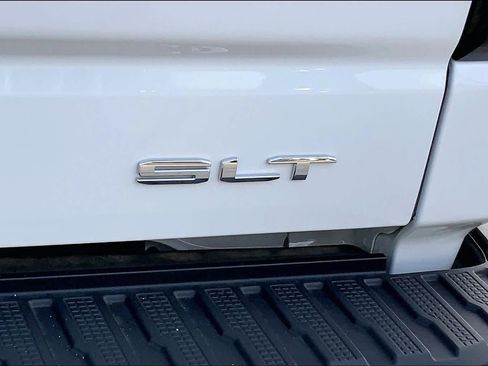New 2026 GMC Sierra 1500 SLT w/ SLT Premium Plus Package AWD/4WD image 15