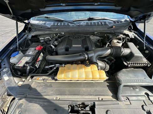 Used 2018 Ford F150 Raptor w/ Raptor Hood Graphics Package image 17